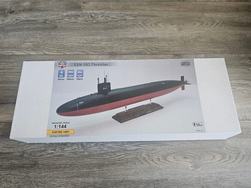 Modelsvit 1401 uss tresher - i,